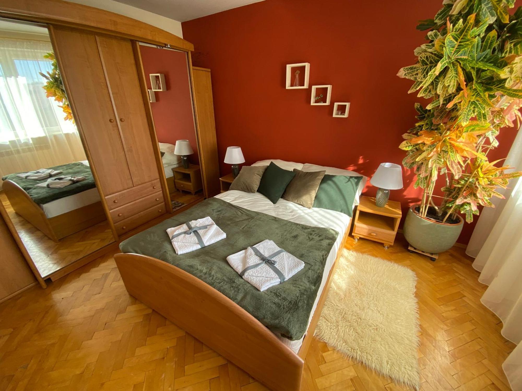 Przytulny Dom Pod Jabloniami Przy Targach Kielce Villa Exterior foto